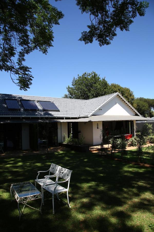 Ena Guesthouse Johannesburg Bagian luar foto